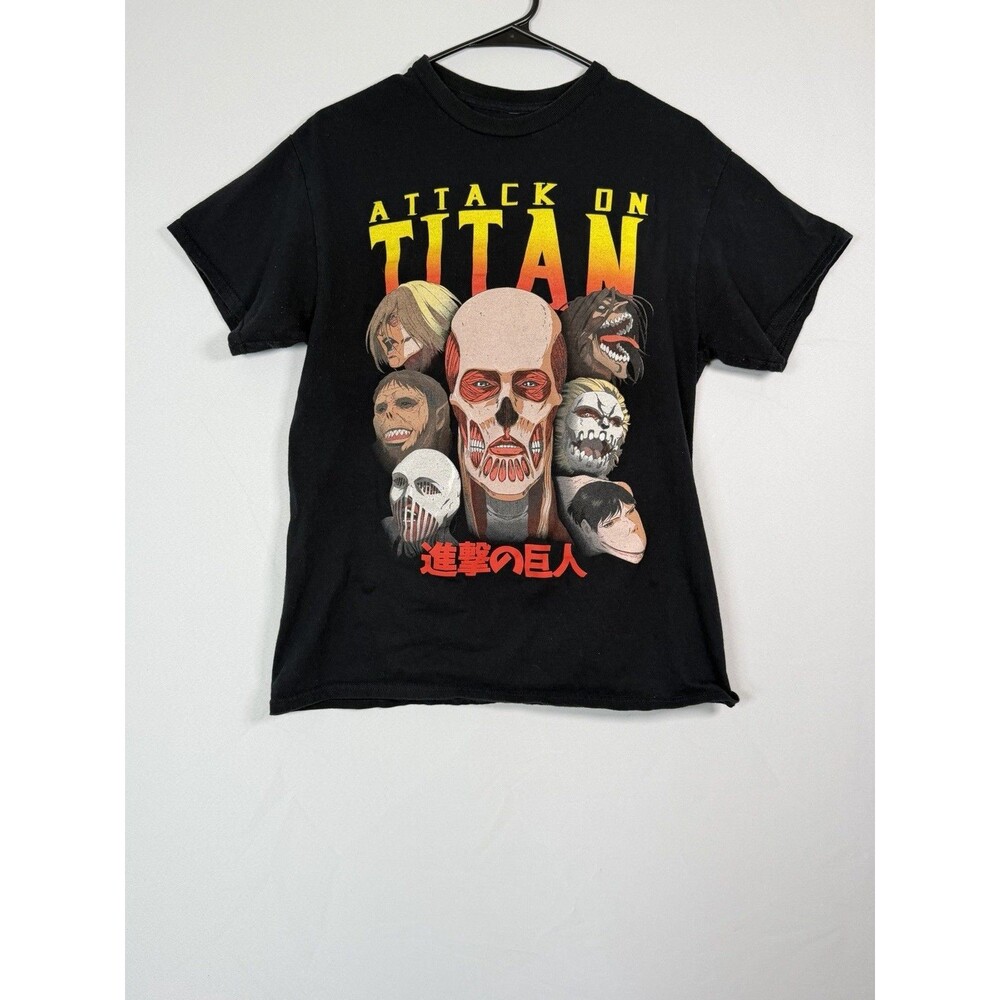 Attack on Titan Men’s Medium Black Graphic T-Shirt Anime Crunchyroll Tee